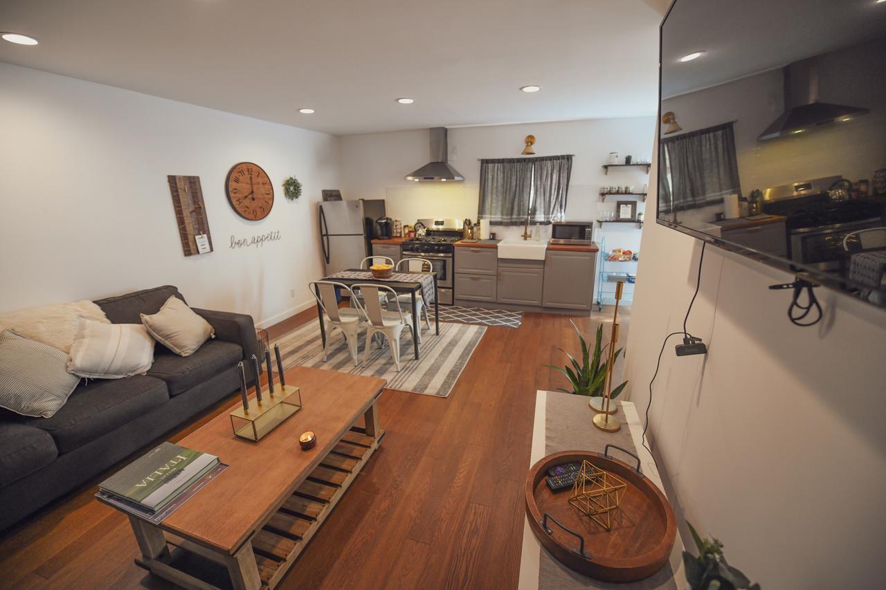 Charming Valley Village Permit # Hsr Two Three Zero Zero 2794 Gasthuis Los Angeles